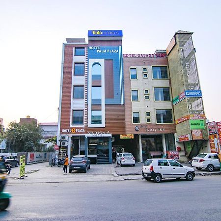 Fabhotel Palm Plaza Zirakpur Esterno foto