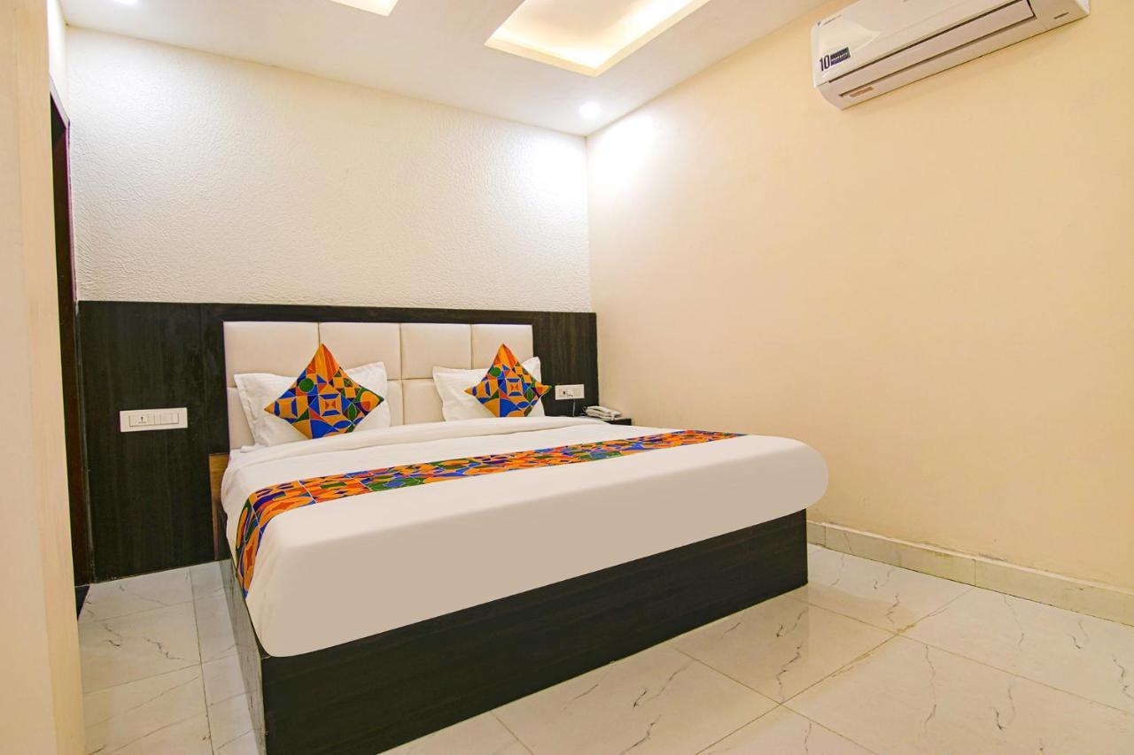 Fabhotel Palm Plaza Zirakpur Esterno foto